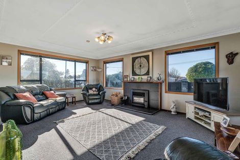 Photo of property in 9 Burke Street, Eltham, 4322
