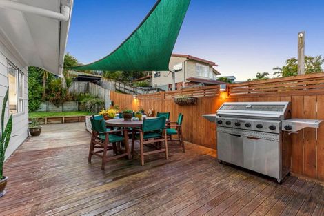 Photo of property in 81a William Bayes Place, Red Beach, 0932