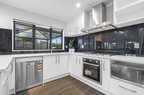 Photo of property in 8a Ron Keat Drive, Papakura, 2110