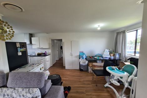 Photo of property in 2/9 Silver Creek Road, Weymouth, Auckland, 2103