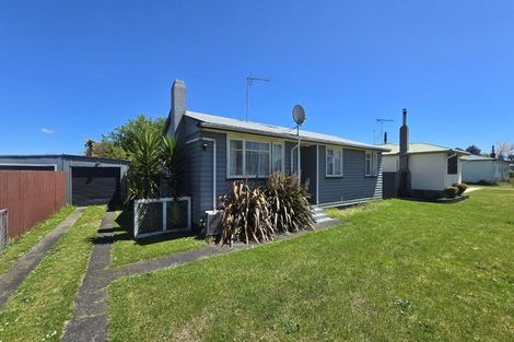 Photo of property in 14 Girvan Place, Tokoroa, 3420