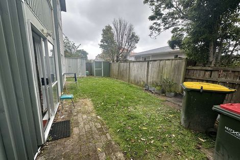 Photo of property in 2/253 Waterloo Road, Hutt Central, Lower Hutt, 5011