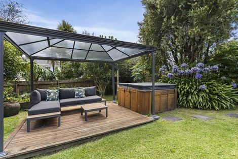 Photo of property in 5 Higham Ferrers Place, Red Beach, 0932