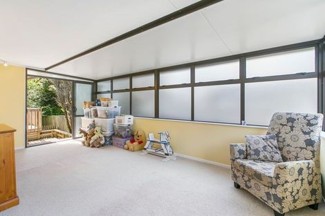 Photo of property in 137 Bradbury Road, Botany Downs, Auckland, 2010