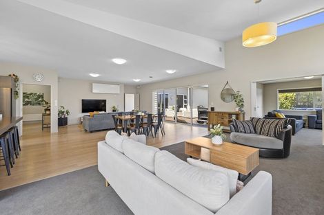 Photo of property in 32 Redwood Crescent, Hurdon, New Plymouth, 4310