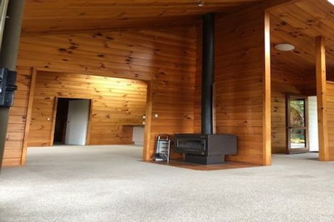 Photo of property in 25 Emlyn Place, Torbay, Auckland, 0630