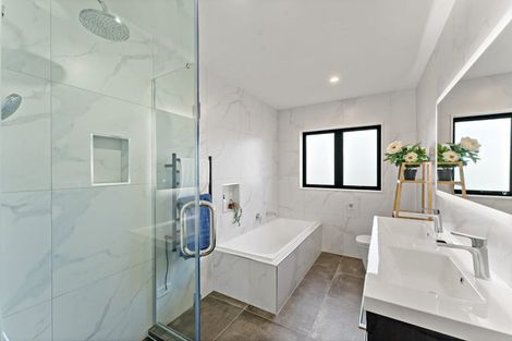 Photo of property in 12 Channing Crescent, Botany Downs, Auckland, 2010