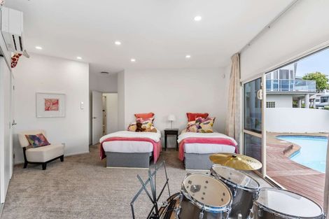 Photo of property in 39 Argo Drive, Half Moon Bay, Auckland, 2012