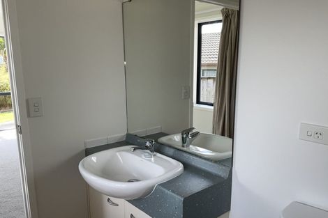 Photo of property in 1 Aviara Court, Northpark, Auckland, 2013