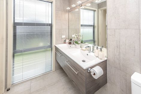 Photo of property in 45 Golf Vue Place, Castlecliff, Whanganui, 4501