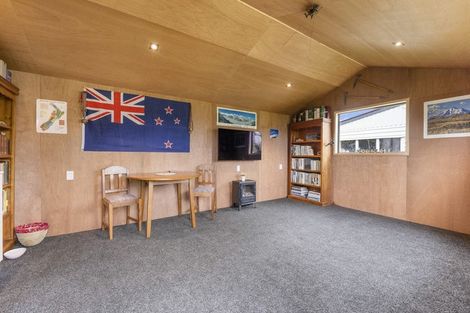 Photo of property in 37 Flint Road West, Stratford, 4332