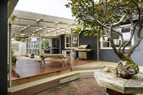 Photo of property in 1112 Rangiotu Road, Rangiotu, Palmerston North, 4477