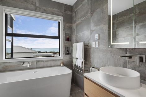 Photo of property in 61a Castor Bay Road, Castor Bay, Auckland, 0620