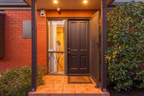 Photo of property in 2/76 Saint Albans Street, St Albans, Christchurch, 8014