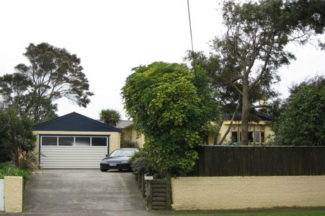 Photo of property in 18 Whiteley Street, Moturoa, New Plymouth, 4310