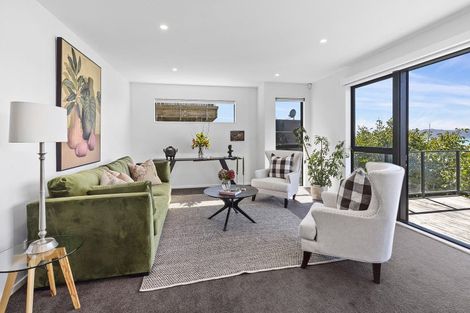 Photo of property in 67 Pretoria Road, Karaka Bays, Wellington, 6022