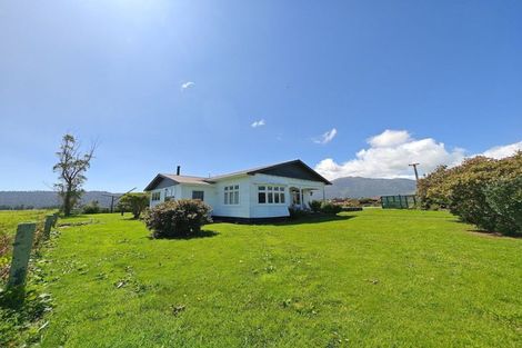 Photo of property in 8 La Fontaine Road, Harihari, 7884