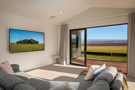 Photo of property in 355 Golden Road, Springvale, Alexandra, 9393