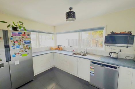 Photo of property in 5 Serrita Avenue, Sunnyhills, Auckland, 2010