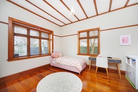 Photo of property in 14 Rangitane Street, Palmerston North, 4414