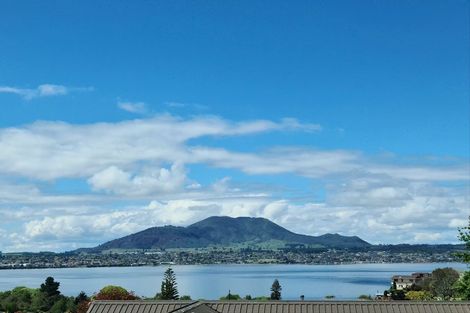 Photo of property in 27 Shera Street, Acacia Bay, Taupo, 3330