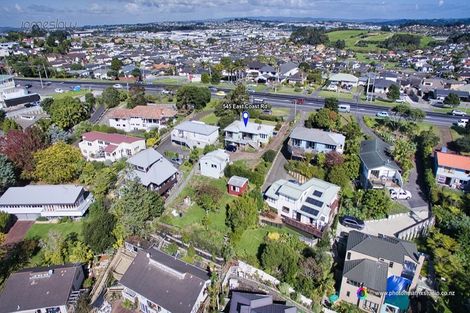 Photo of property in 545 East Coast Road, Browns Bay, Auckland, 0630