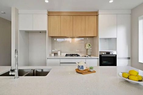 Photo of property in 10 Wairepo Street, Takanini, 2112