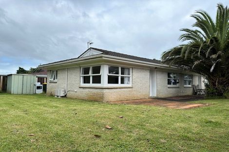 Photo of property in 5 Ashcroft Avenue, Mangere Bridge, Auckland, 2022