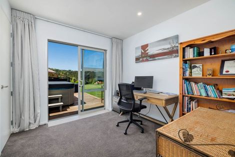 Photo of property in 8 Fernbird Grove, Kerikeri, 0294