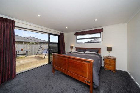 Photo of property in 4 Ongarui Close, Whalers Gate, New Plymouth, 4310