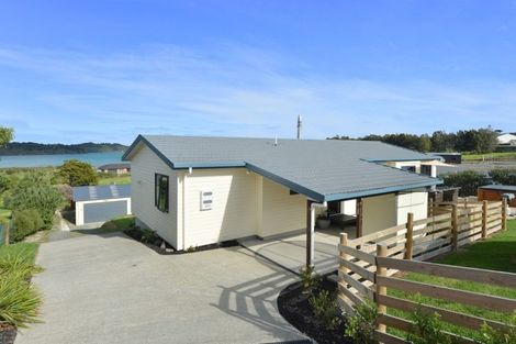 Photo of property in 20a Kiteone Road, Parua Bay, Whangarei, 0174
