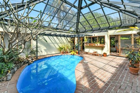 Photo of property in 30 Scenic Drive, Hillpark, Auckland, 2102