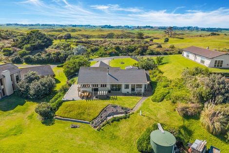 Photo of property in 43 Longbeach Drive, Castlecliff, Whanganui, 4501