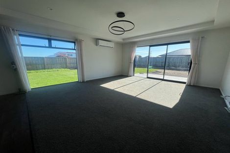 Photo of property in 1 Merino Crescent, Amberley, 7410