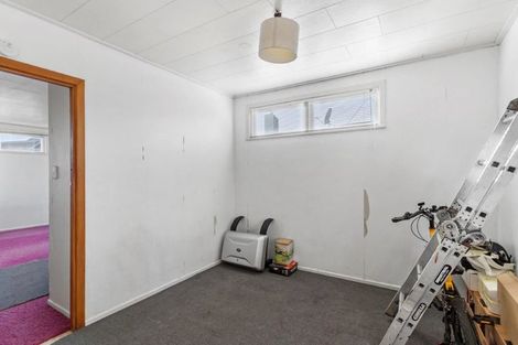 Photo of property in 17 Pine Road, Orewa, 0931