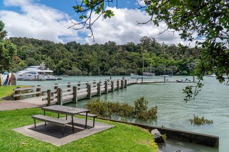 Photo of property in 59 Greenhithe Road, Greenhithe, Auckland, 0632