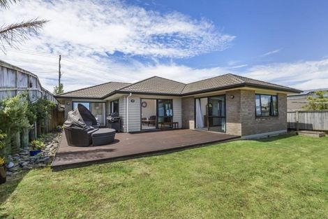 Photo of property in 131 Vipond Road, Stanmore Bay, Whangaparaoa, 0932