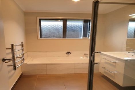 Photo of property in 12 Maxwell Road, Pukekohe, 2120