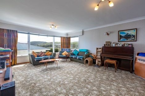 Photo of property in 56 Saint Johns Terrace, Tawa, Wellington, 5028