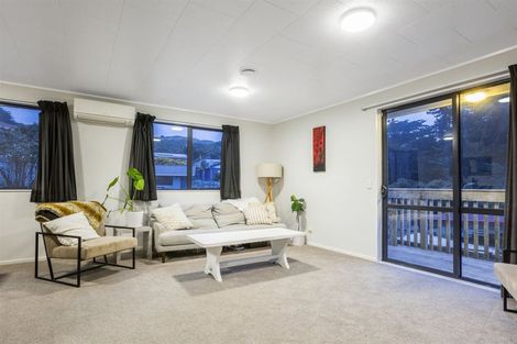 Photo of property in 21a Rose Street, Ranui, Porirua, 5024
