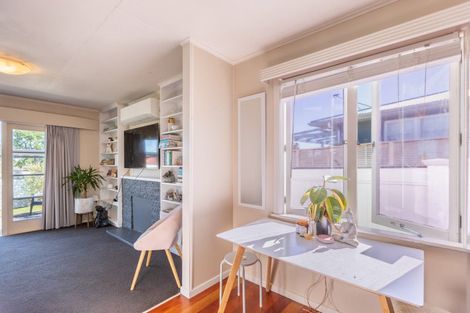 Photo of property in 73 Middle Road, Havelock North, 4130