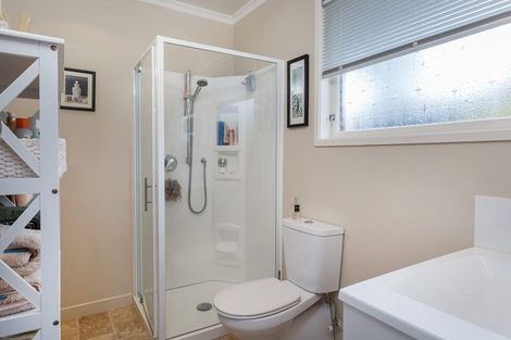 Photo of property in 2 Colwill Road, Massey, Auckland, 0614