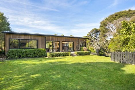 Photo of property in 7 Kanuka Close, Waikanae, 5036