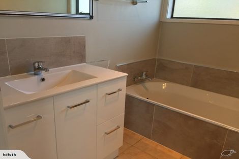 Photo of property in 7 Poinsettia Place, Henderson, Auckland, 0610