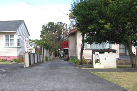 Photo of property in 2/8 Mayville Avenue, New Lynn, Auckland, 0600