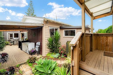 Photo of property in 125a King Street, Hikurangi, 0114