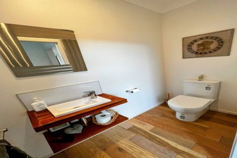 Photo of property in 8 The Track, Plimmerton, Porirua, 5026