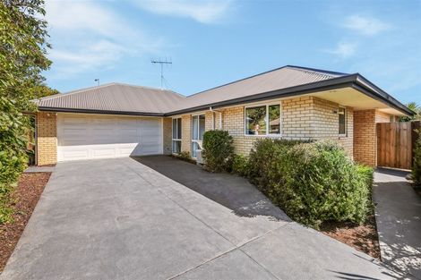 Photo of property in 22 Wendy Place, Heathcote Valley, Christchurch, 8022