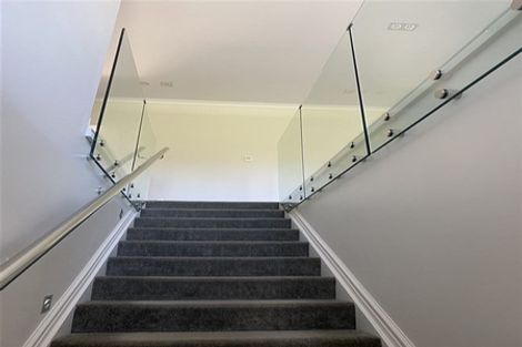 Photo of property in 21d Stamford Crescent, Flat Bush, Auckland, 2019