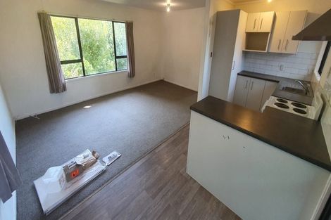 Photo of property in 17 Cedar Heights Avenue, Massey, Auckland, 0614